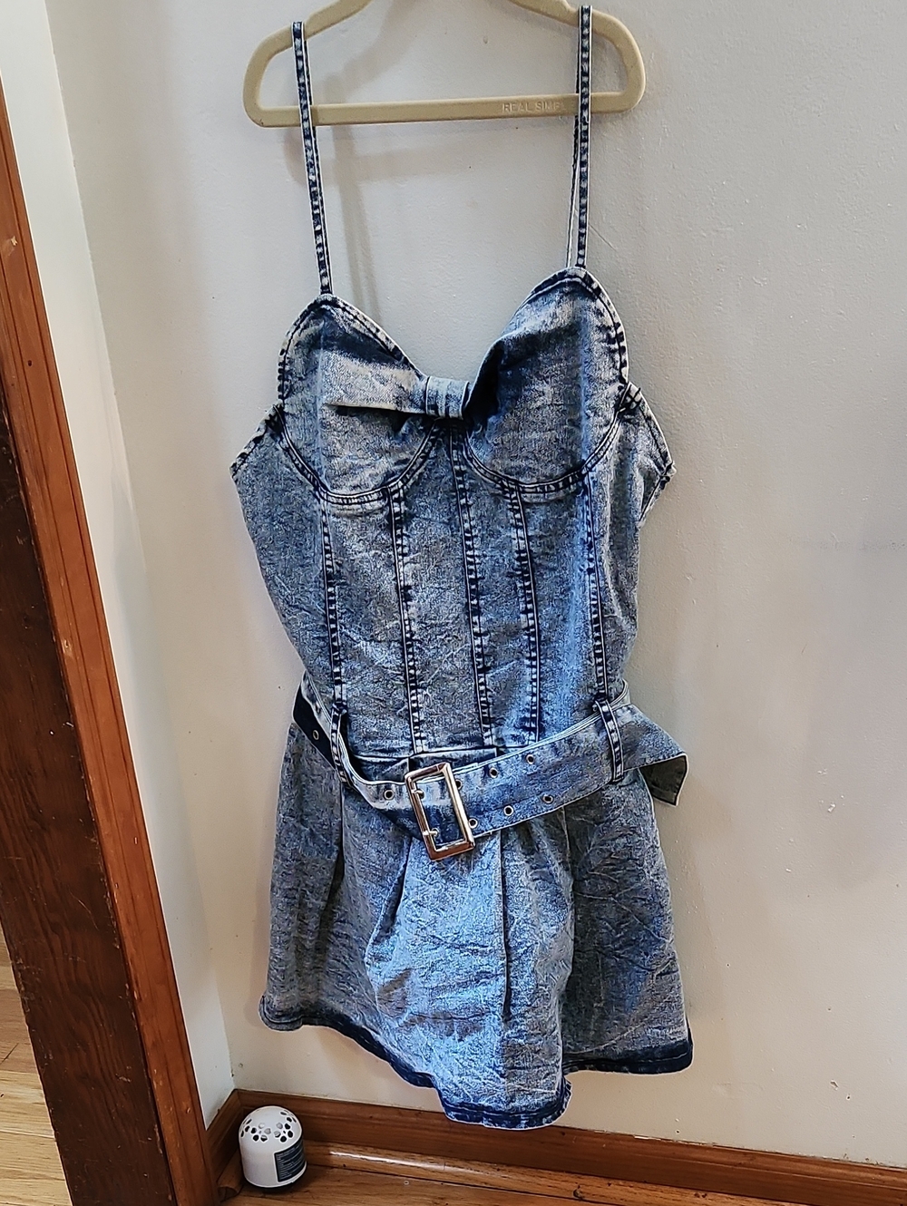 Sleeveless Acid Wash Denim Mini Dress with Bow Detail - Blue